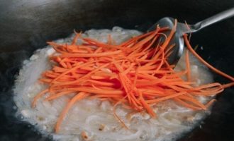 добавляем морковку